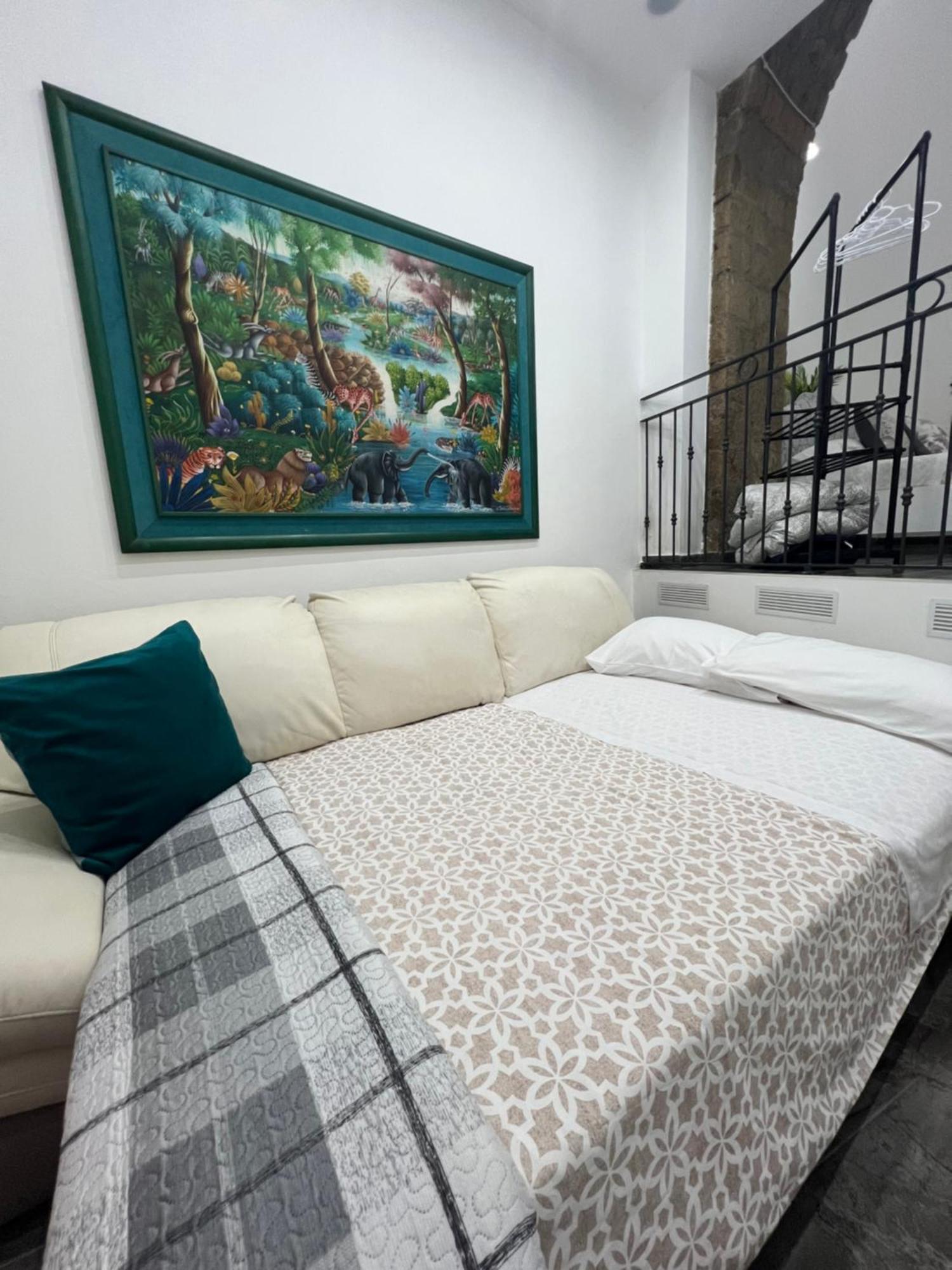 ナポリ Arco Dei Borboni Bed & Breakfast エクステリア 写真